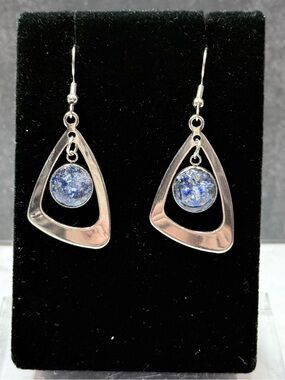 🚨3 for $15🚨 Mid-Century Modern Style Trapeze Dangle Earrings with Blue Accents